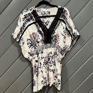 Maternity shirt medium